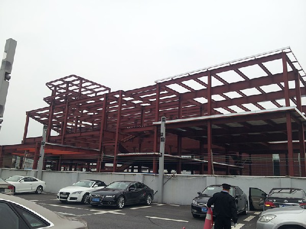 路虎展廳多層鋼結(jié)構(gòu)